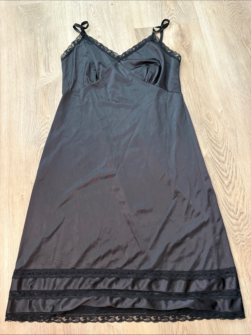 Vintage Lady Manhattan Black Lace Full Slip Dress Size 38B 90s Y2K coquette